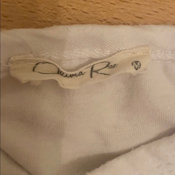 white short sleeve shirt - Picture 2 of 2